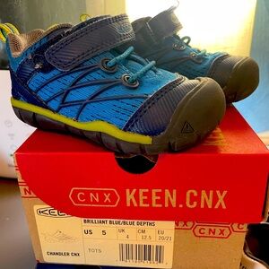Keen Shoes - Toddler size 5 Chandler CNX Color Blue